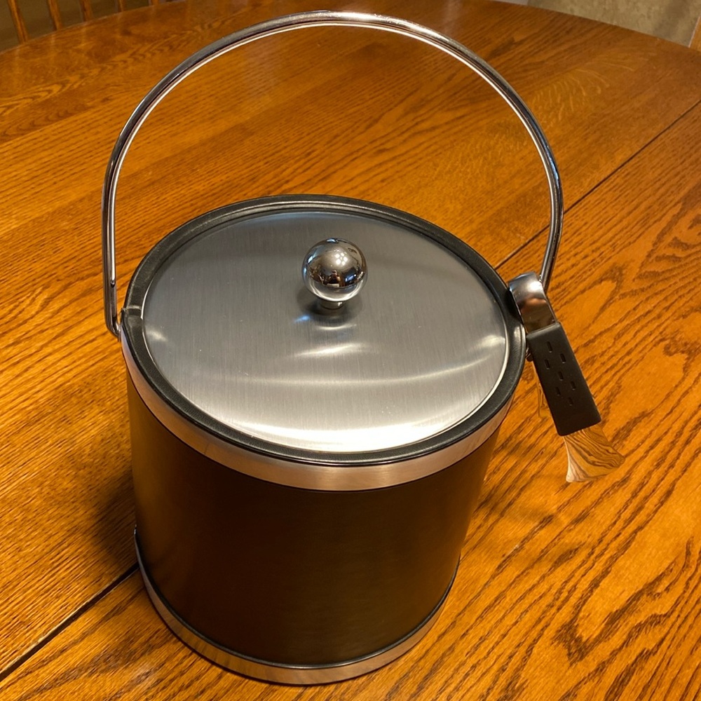 Kraftware  Bar Ice Bucket with handle and lid and ice Tongs silver and black